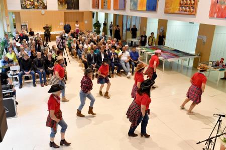 Praznovanje 10. obletnice društva Koroškega medgeneracijskega centra (KMC) (32)